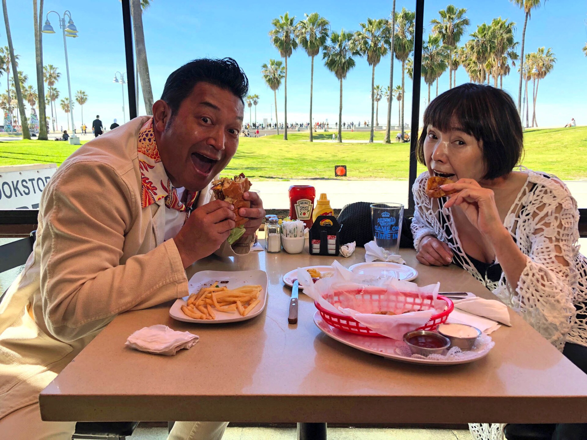 山口智充がLAの桃井かおりに会いに行く「にじいろジーン」SP - お笑い