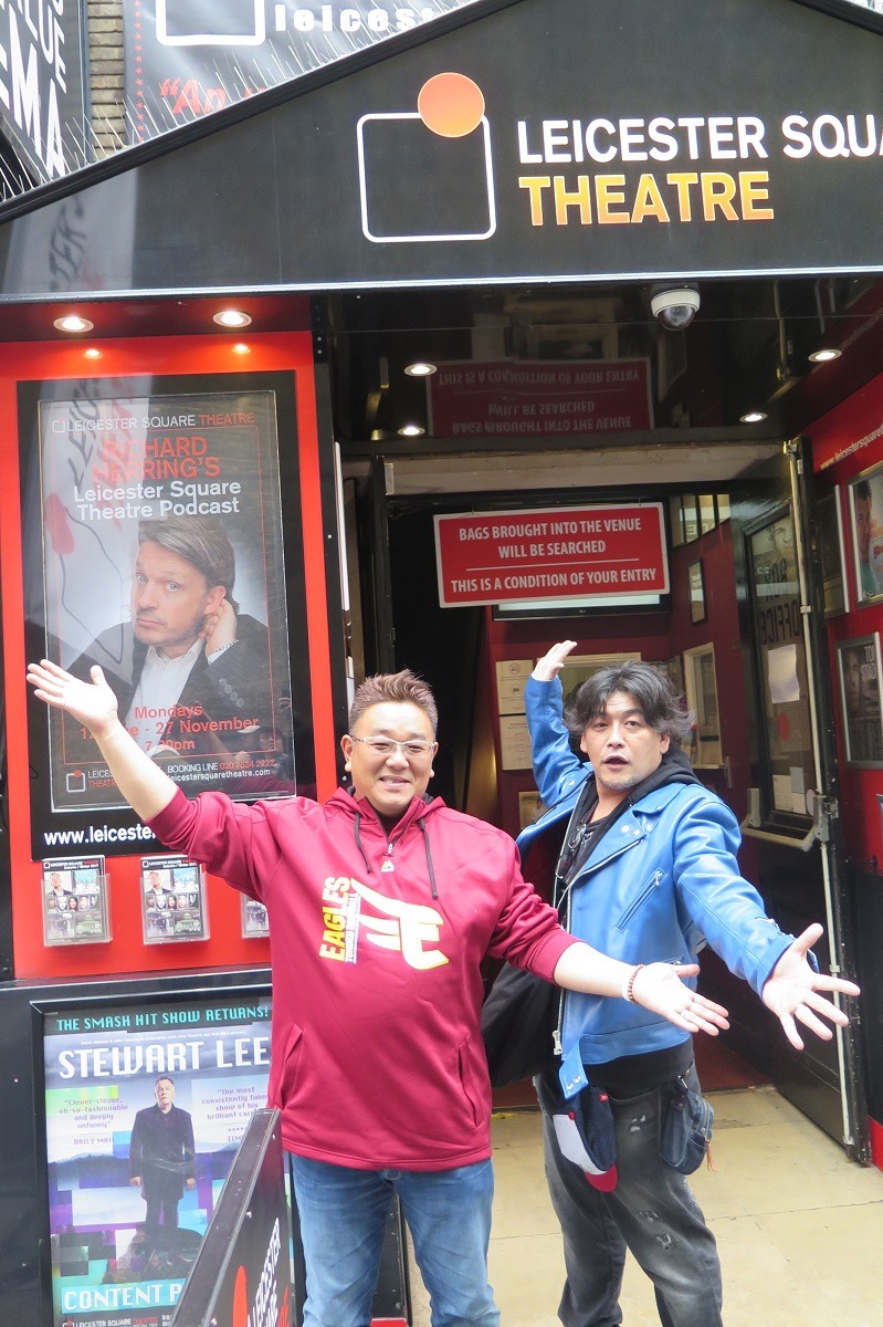 ロンドンを旅するサンドウィッチマン。(c)BSフジ