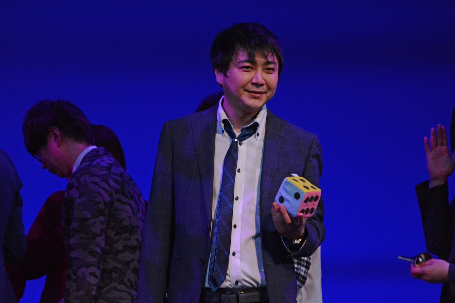 モノボケに臨む磁石・佐々木。