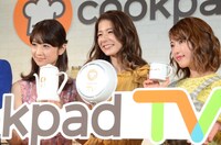 左から小倉優子、スザンヌ、舟山久美子。