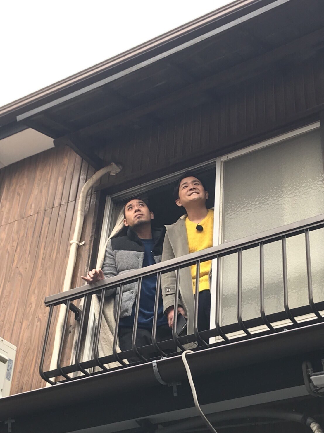 「千鳥の大クセ写真館」ケンコバ、麒麟川島ら“大クセ”写真とエピソード披露