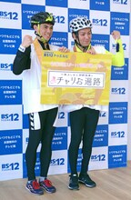 左から小島よしお、狩野英孝。