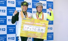 左から小島よしお、狩野英孝。