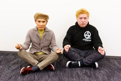 左から片岡鶴太郎、吉田豪。