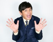 MCのますだおかだ岡田。