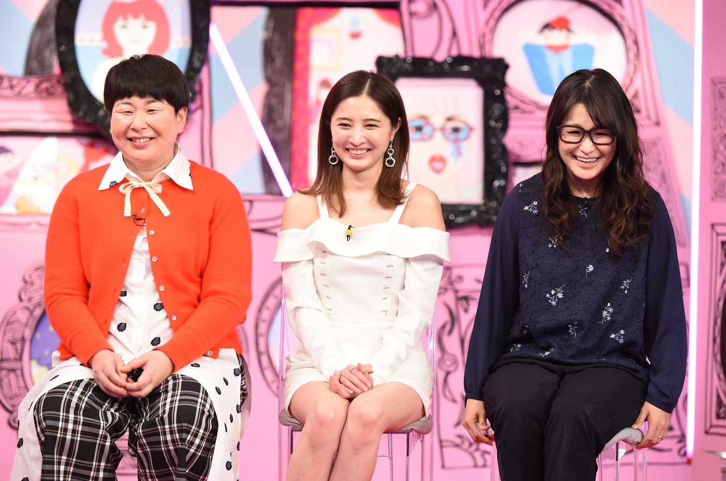 「夢醒めゲスト」の（左から）森三中・大島、大石絵理、ギャル曽根。(c)TBS