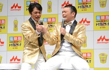 ジムのミニコントを展開する中川家。