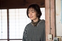 主人公の母親・小林愛子（財前直見）。