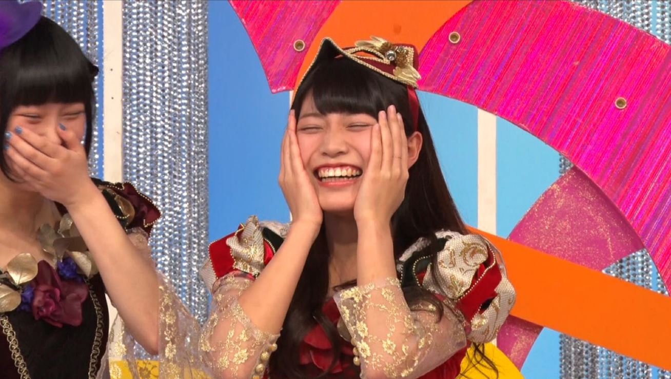 「本職笑わせ王」の様子。(c)テレビ東京