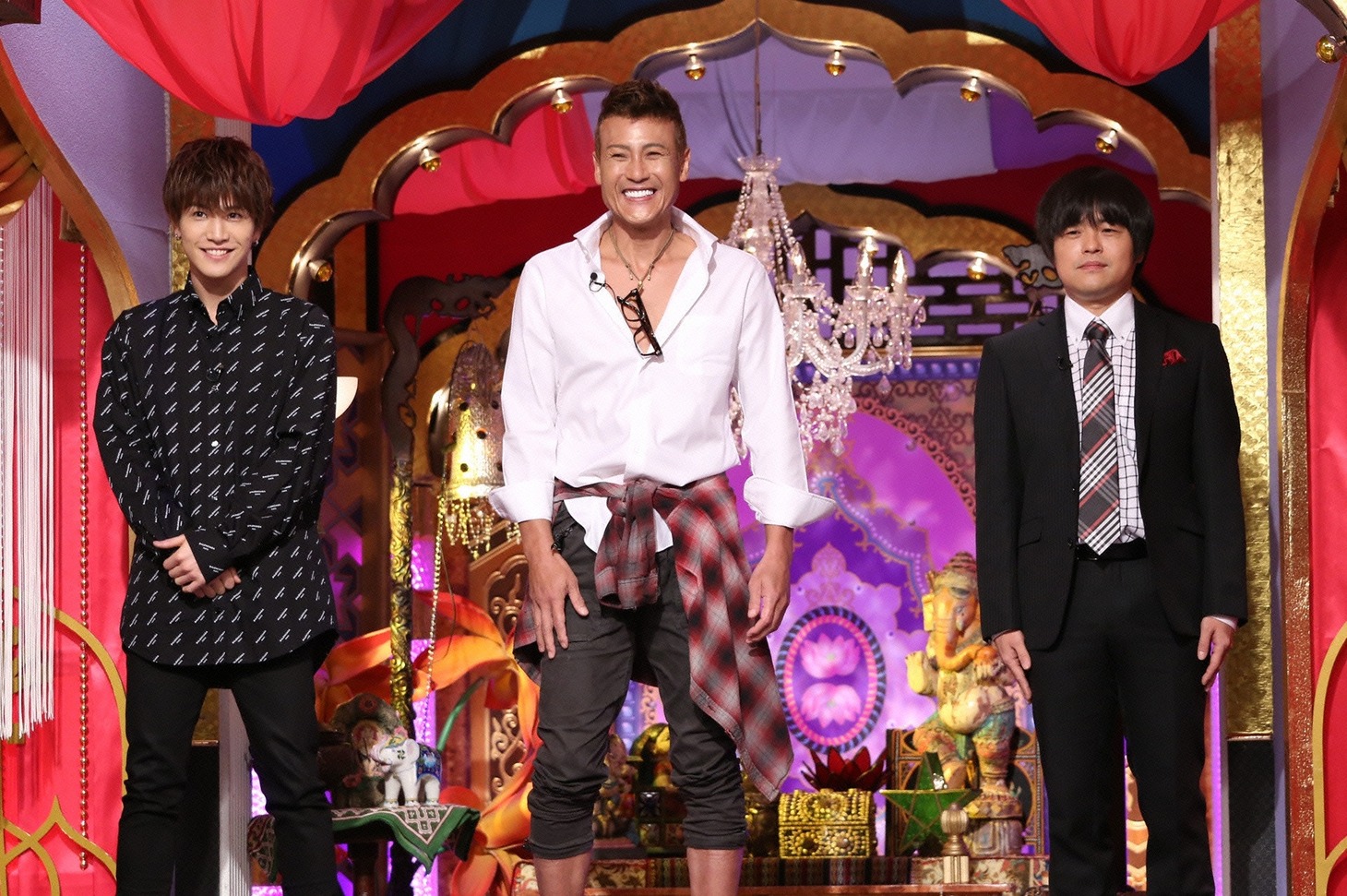 左から岩田剛典、新庄剛志、バカリズム。(c)日本テレビ