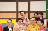 2次審査を通過できず残念がるオッパショ石・広田（後列左）。