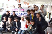 「アキナ牛シュタインと行く！奥会津ふれあいツアー」の様子。