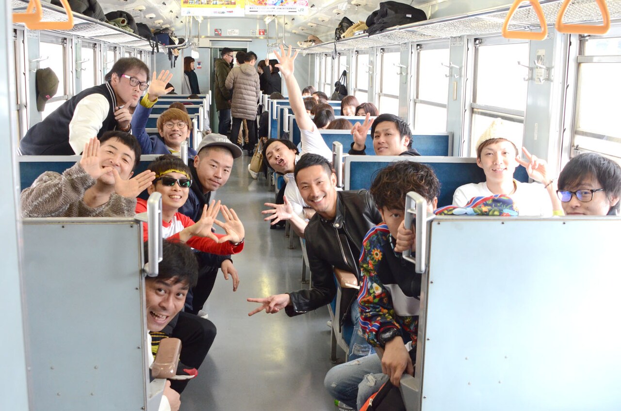 アキナ牛シュタイン合流で賑やかに、奥会津只見線ツアー出発