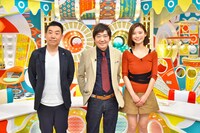 メッセンジャーとアシスタントの朝日奈央（右）。(c)MBS