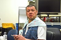 白塗りメイク前の野性爆弾くっきー。