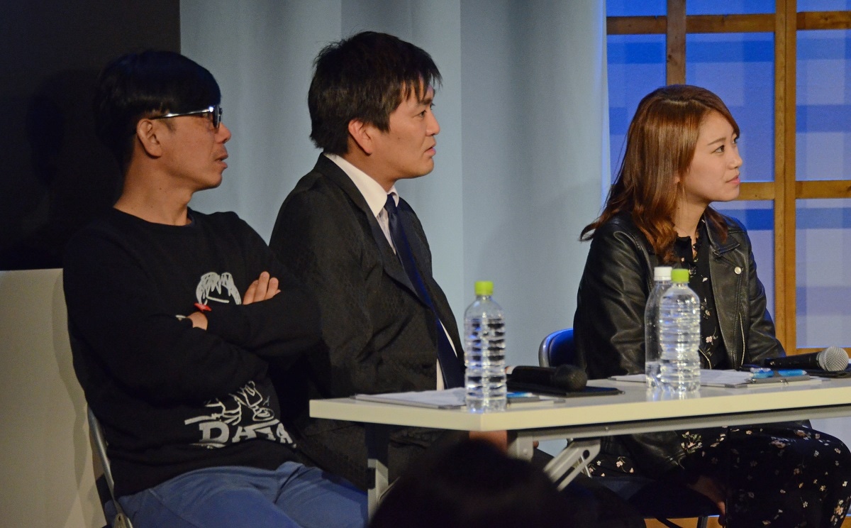 聞き手の（左から）バッファロー吾郎・竹若、平成ノブシコブシ徳井、福本愛菜。