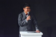 MCを務めた銀シャリ橋本。