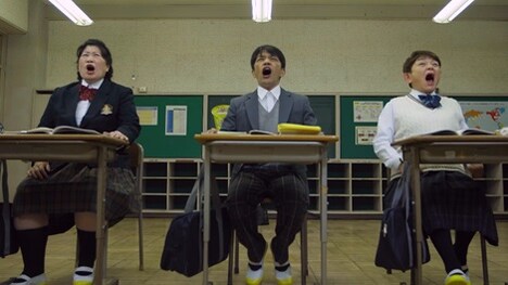 Web動画「トリプル予備校」のワンシーン。