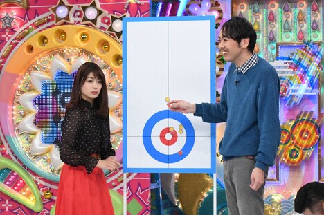 （左から）元カーリング日本代表の市川美余と、アンガールズ田中。(c)テレビ朝日