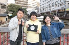 新番組「雨上がりのフォトぶら♪」に出演する（左から）雨上がり決死隊、アジアン馬場園。(c)関西テレビ