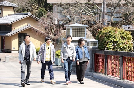 「雨上がりのフォトぶら♪」のワンシーン。(c)関西テレビ