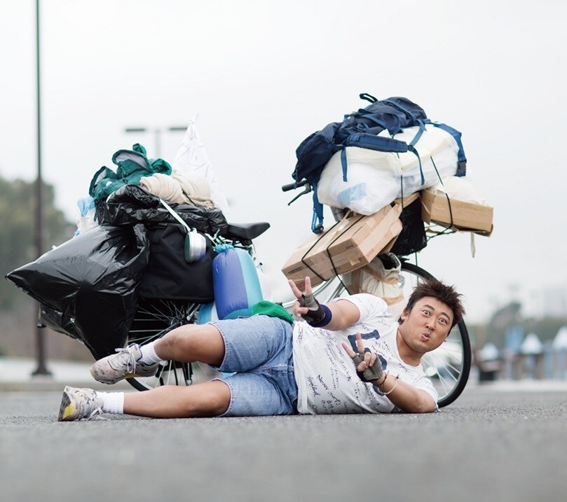 ひょうきん満タン！秋山がママチャリ冒険家に変身、世界に元気☆デリバリー