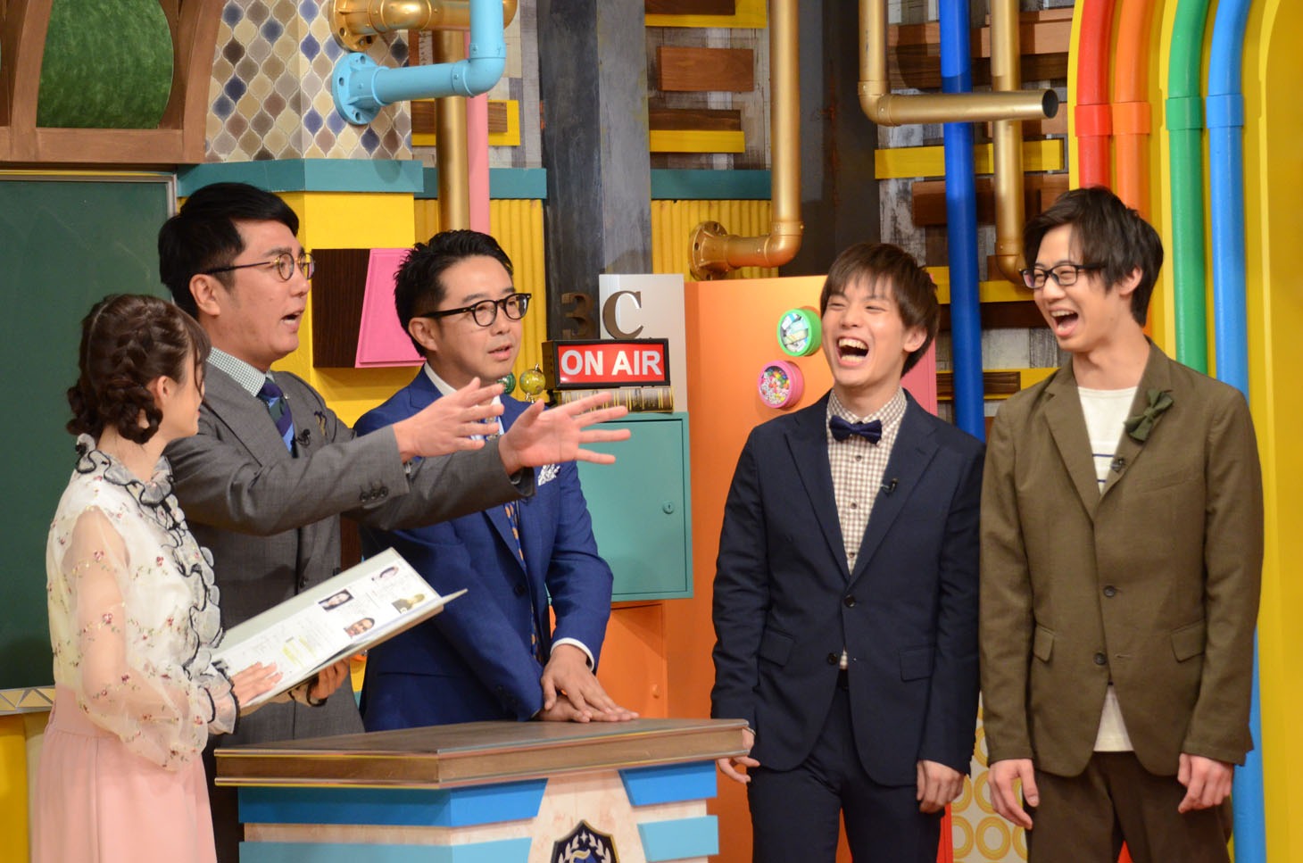 4月5日の生放送の様子。
