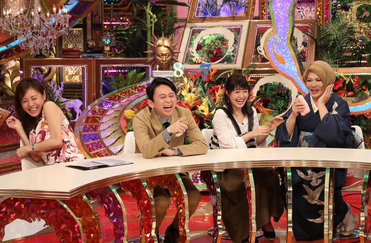 スタジオのワンシーン。(c)関西テレビ