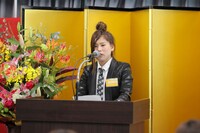 「沖縄ラフ＆ピース専門学校」入学式の様子。