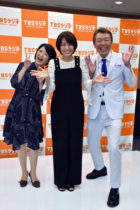 （左から）外山惠理アナ、赤江珠緒、玉袋筋太郎。