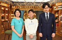 （左から）外山惠理アナ、カラテカ矢部、稲垣吾郎。(c)TBS