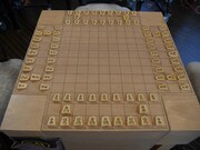 「四神将棋」の盤面。(c)BSフジ