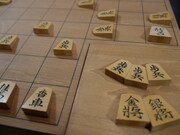 「四神将棋」の盤面。(c)BSフジ