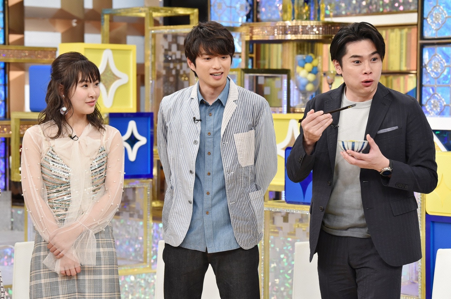 左から村上佳菜子、白洲迅、平成ノブシコブシ吉村。(c)日本テレビ