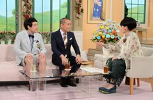 （左から）タカアンドトシ、黒柳徹子。(c)テレビ朝日