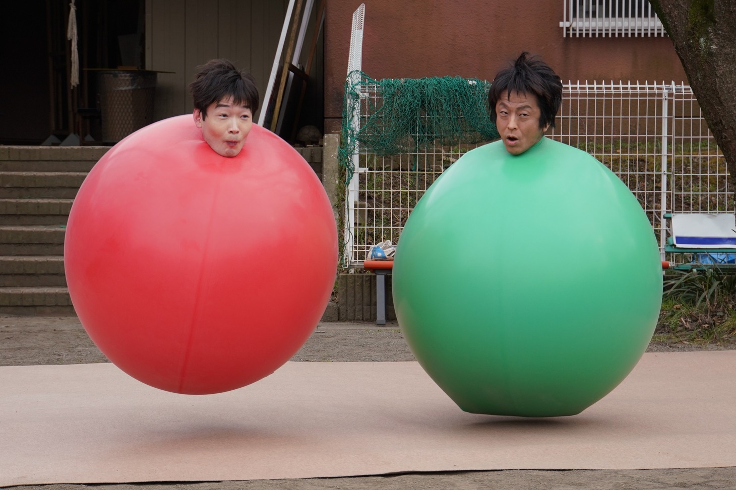 「天才バカボン3 ～愛と青春のバカ田大学～」のワンシーン。(c)日本テレビ