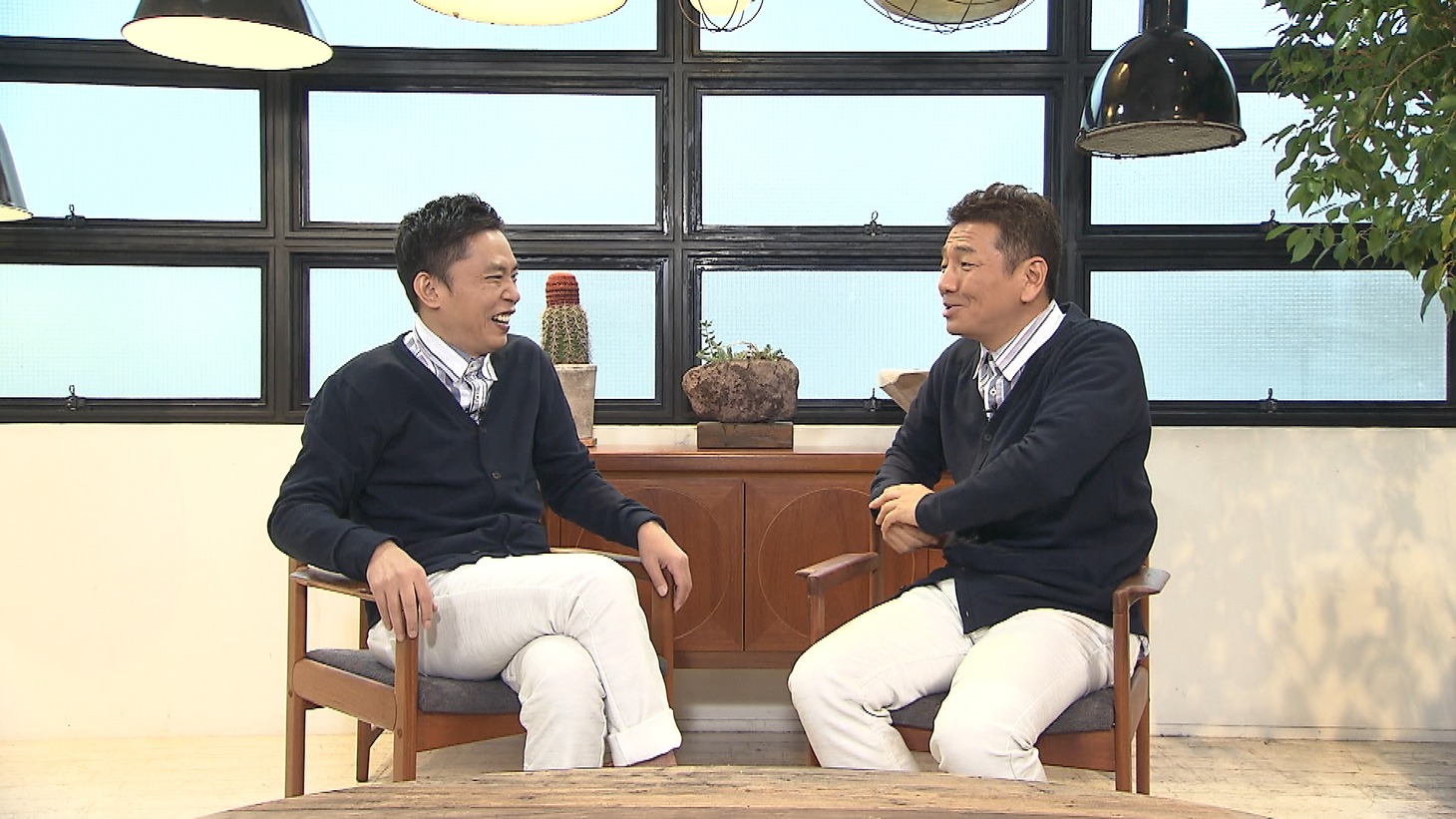 「太田上田」に出演する（左から）爆笑問題・太田、くりぃむしちゅー上田。(c)中京テレビ