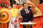 梅沢富美男と阿部哲子（左）。(c)フジテレビ