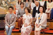 （後列左から）大久保佳代子、バイきんぐ小峠。(c)フジテレビ