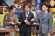 左から広瀬アリス、ヒロミ、フットボールアワー後藤。(c)日本テレビ