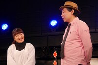 左から吉住、鈴木おさむ。(c)BSフジ