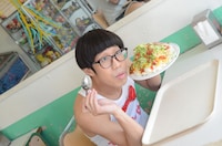 タコライスとひょっこりはん。