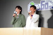 左から菅田将暉、東京03飯塚。