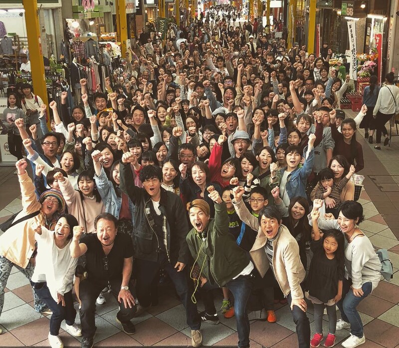 「こはく」のキャスト、スタッフ、エキストラ。