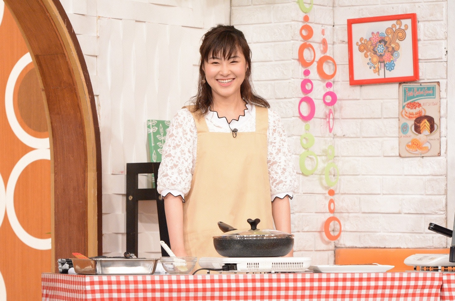 村上佳菜子 (c)日本テレビ