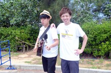 馬と魚（左）アインシュタイン河井（右）。