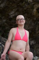 沖縄を満喫する尼さん