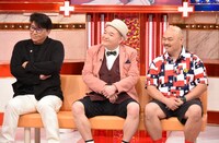 （左から）嶋大輔、内山信二、安田大サーカス・クロちゃん。(c)TBS