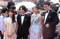 「美人が婚活してみたら」脚本のシソンヌじろう（右端）。