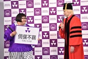難読の四字熟語の読み方を、カズレーザー(右)があっさり答えた場面。